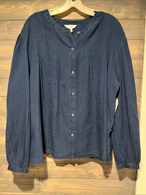 NWT Denim-look Button-Front Pintuck Blouse XXL
